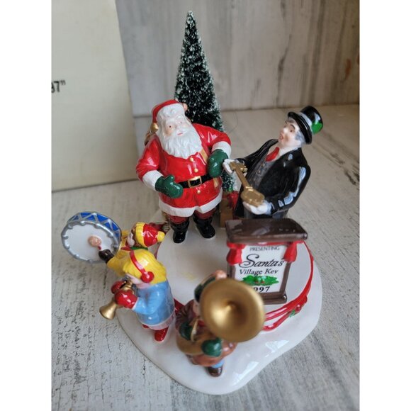 Dept 56 54899 Santa comes to Town, 1997 Snow village accessory - Picture 3 of 8